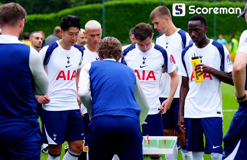 손흥민, 주장 완장 달고 프리시즌 첫 선발… 3부리그 위컴과 2-2 무승부